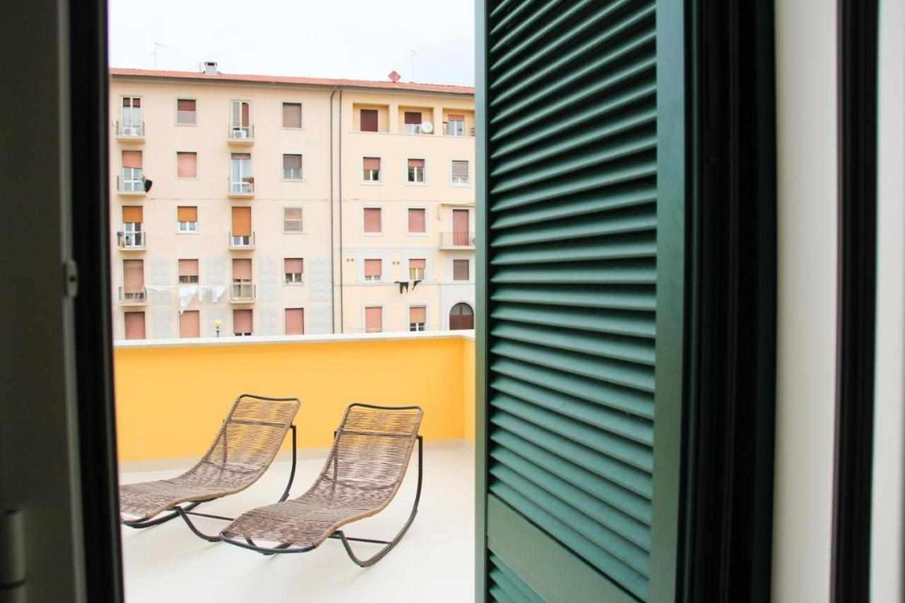 Waterfront Balcony I Grani 1 Resort Style Suite Livorno Buitenkant foto