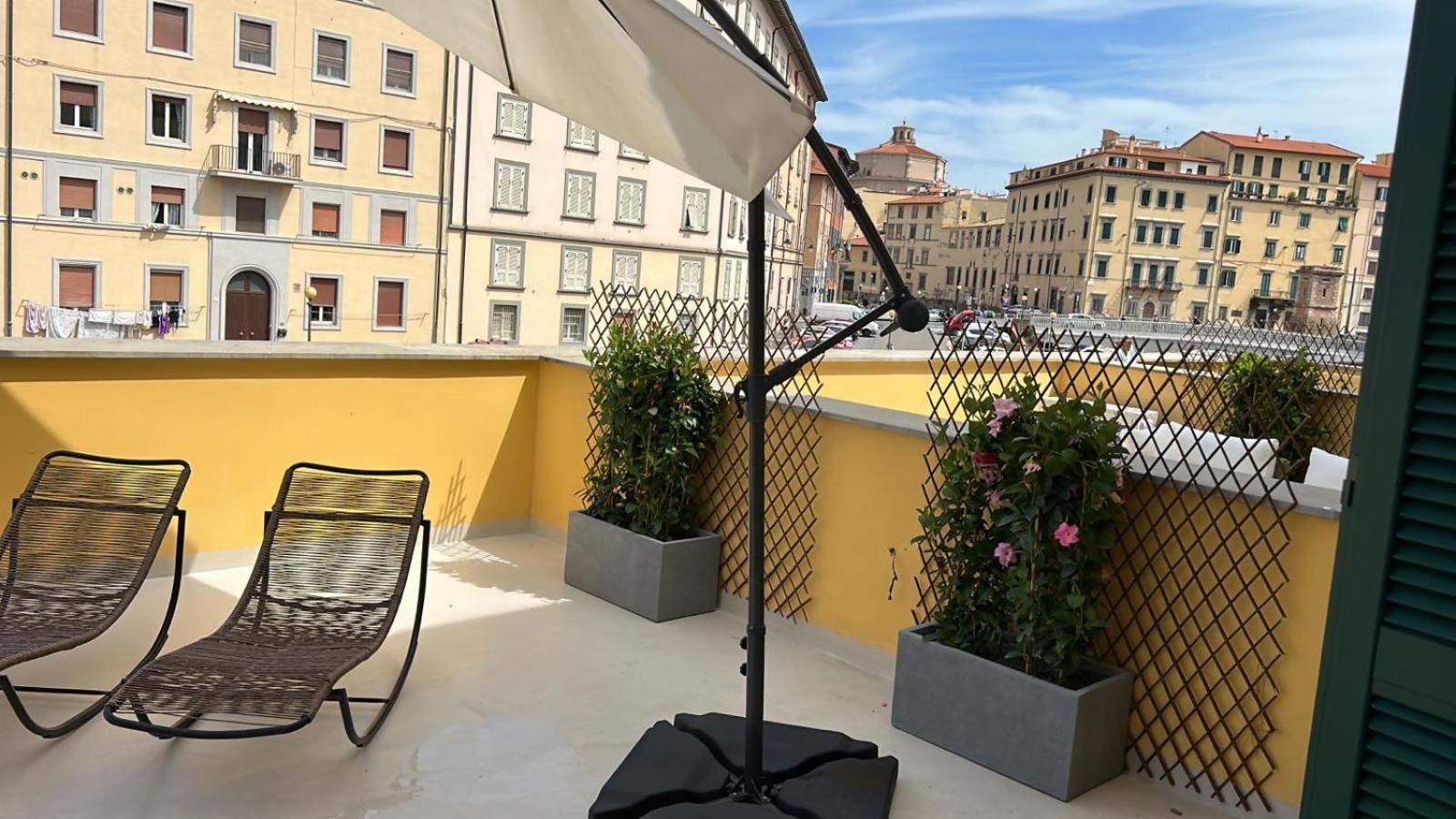 Waterfront Balcony I Grani 1 Resort Style Suite Livorno Buitenkant foto
